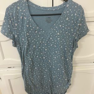 Maternity Shirt ! Very comfortable and lightweight.